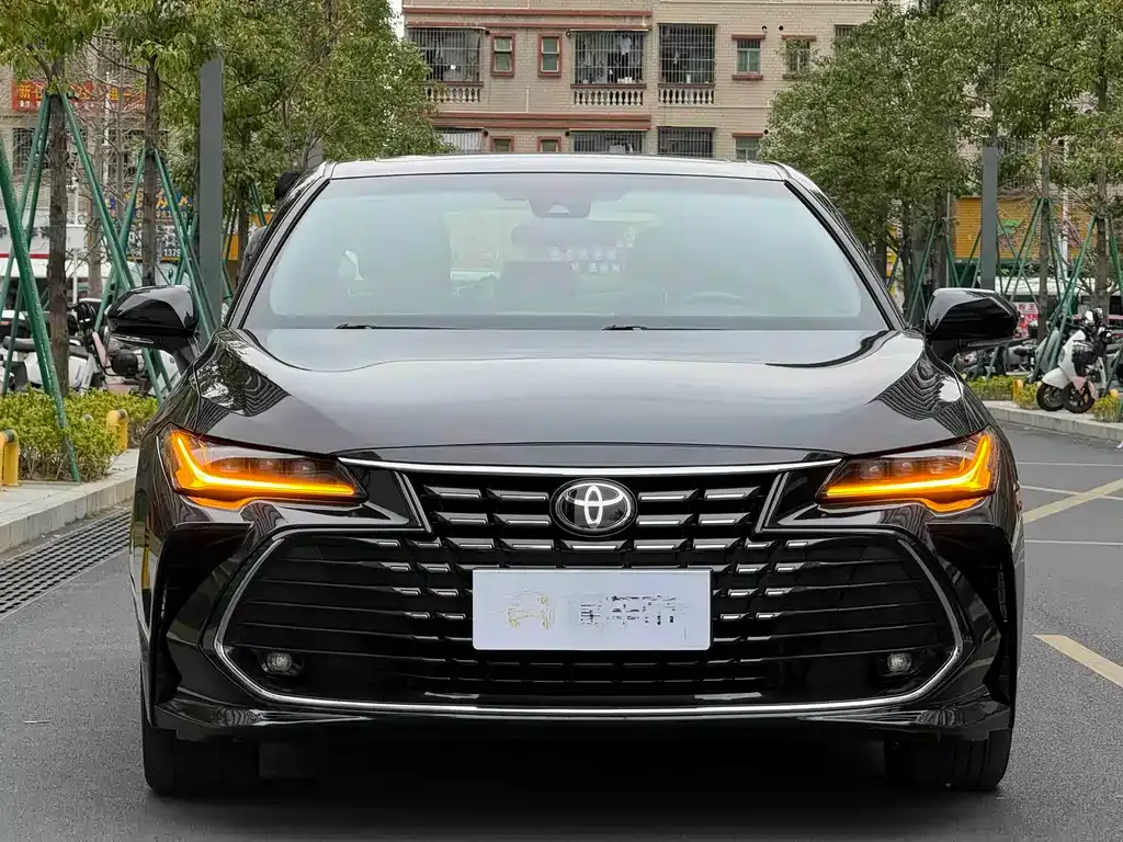 Toyota Avalon 2023 из CN, фото 3