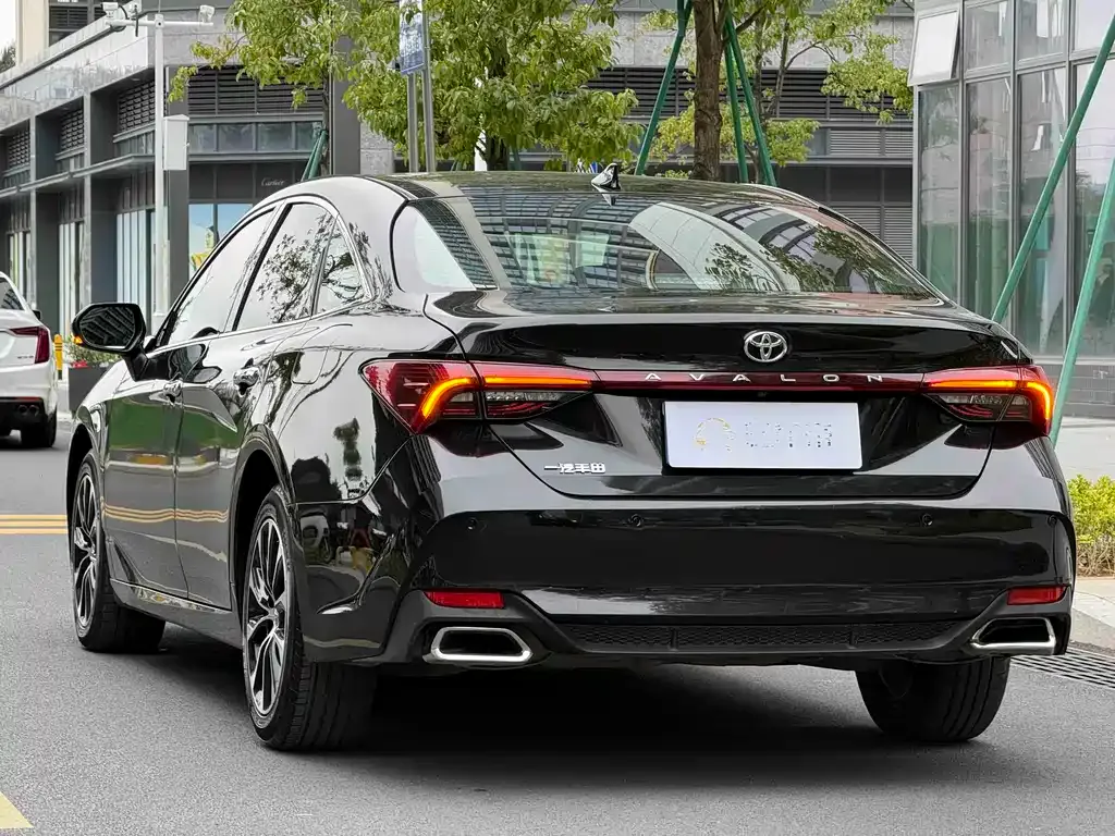 Toyota Avalon 2023 из CN, фото 5