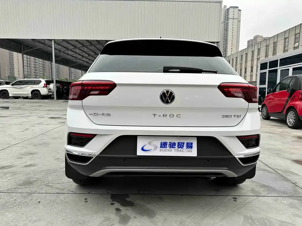 Volkswagen T-Roc — фото 6