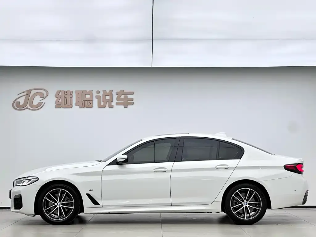 BMW 5 Series (Import) — фото 2