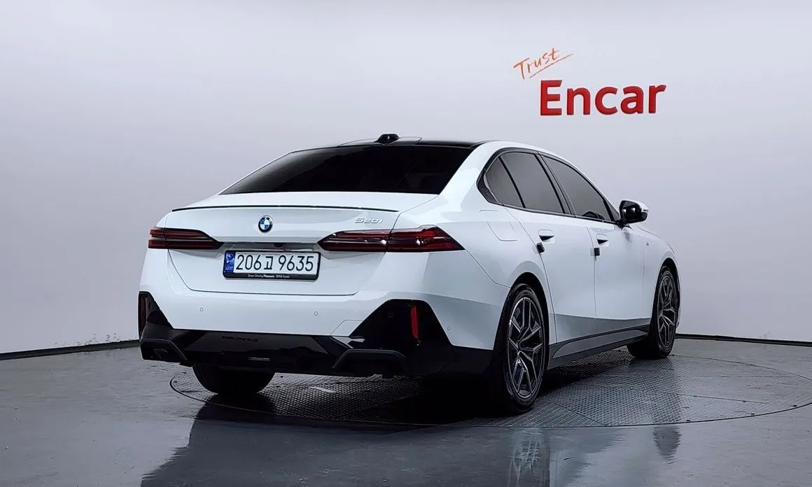 BMW 5-Series — фото 4