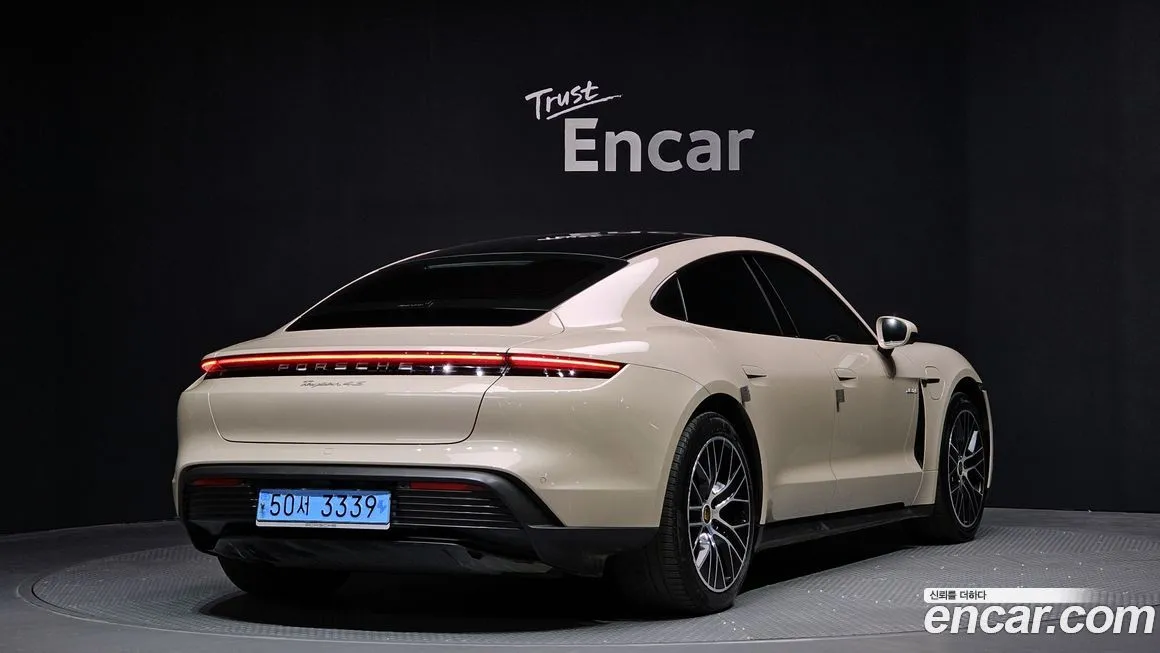 Porsche Taycan 2022 из KR, фото 5