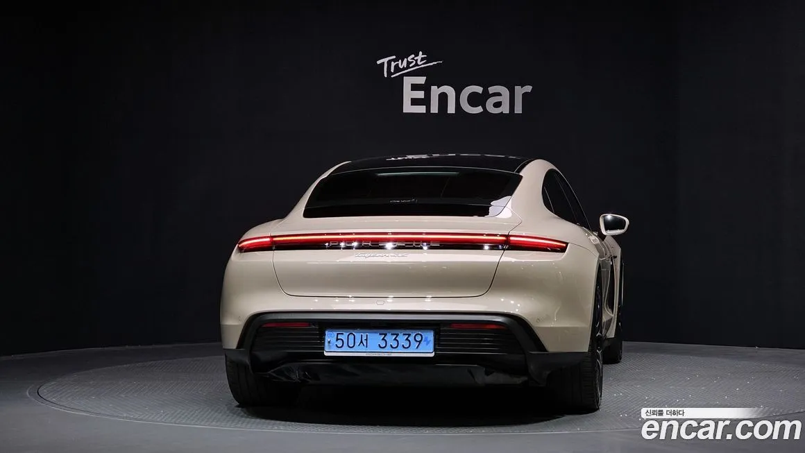 Porsche Taycan 2022 из KR, фото 10