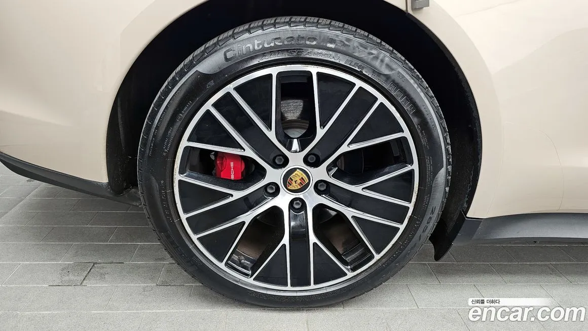 Porsche Taycan 2022 из KR, фото 7