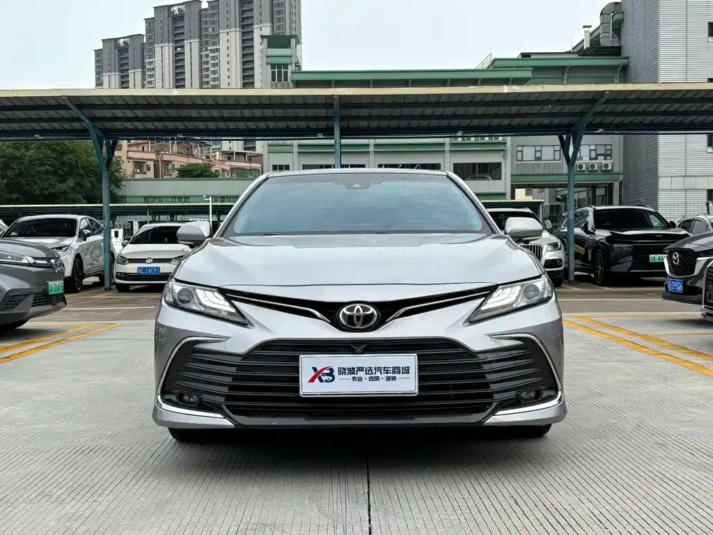 Toyota Camry — фото 6