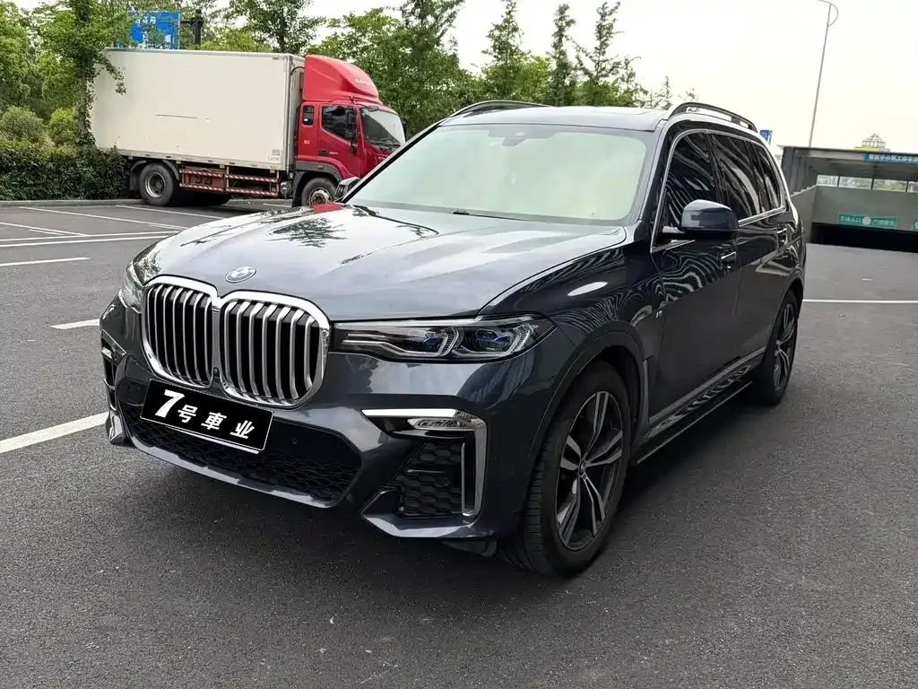 BMW X7 — фото 1