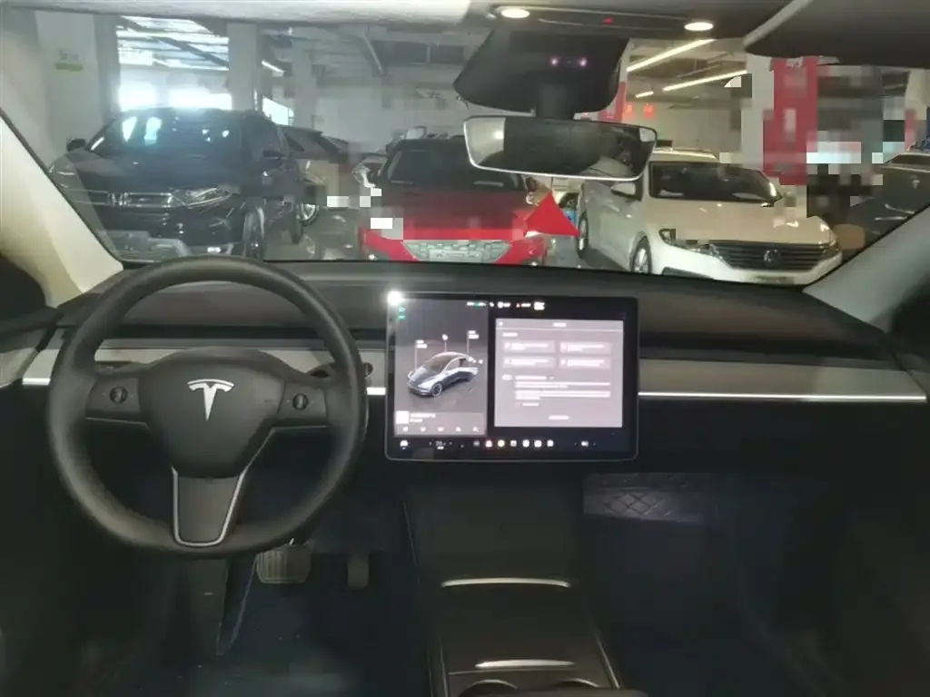 Tesla Model Y — фото 2