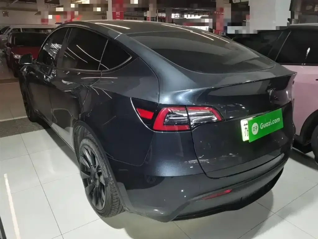 Tesla Model Y — фото 4