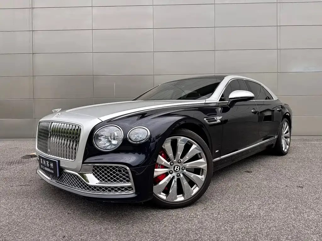 Bentley Flying Spur — фото 1