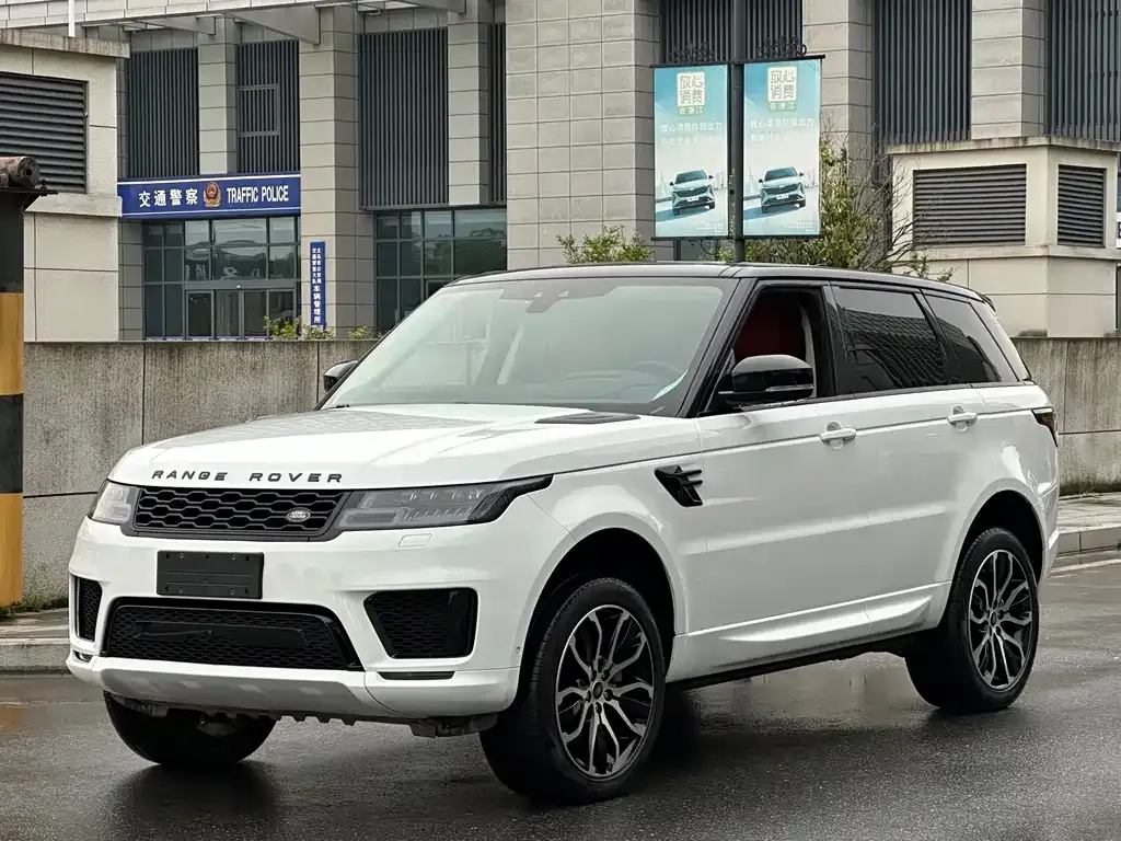 Land Rover Sport — фото 1