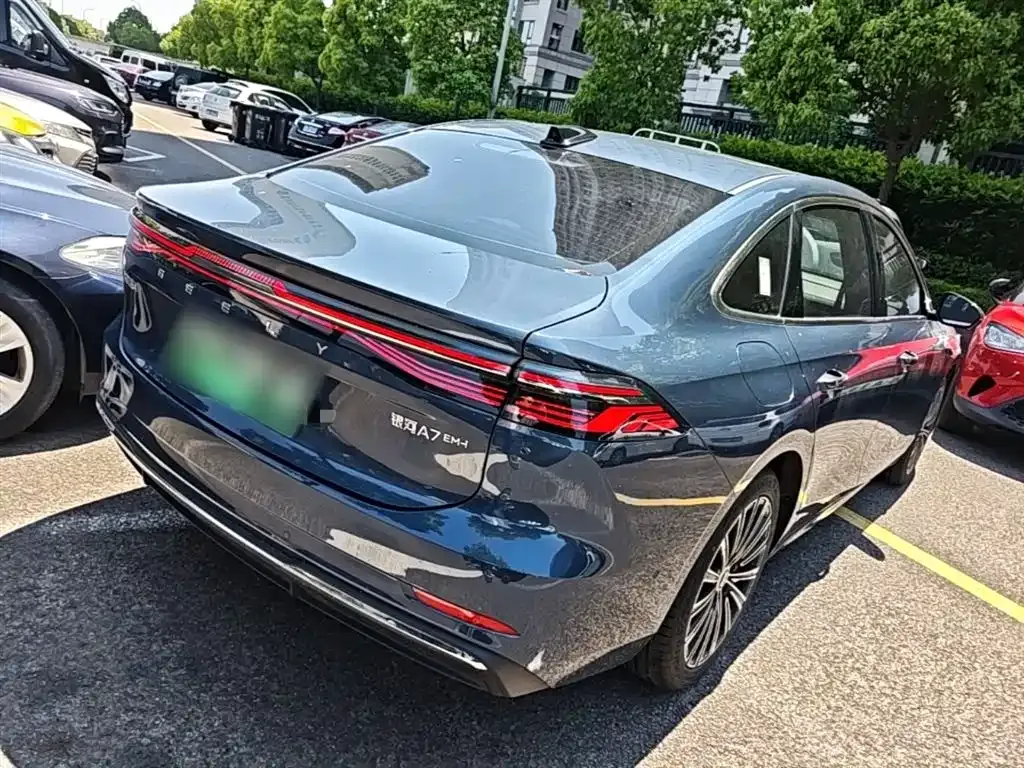 Geely Galaxy A7 — фото 5
