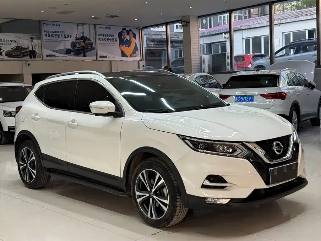 Nissan Qashqai — фото 10