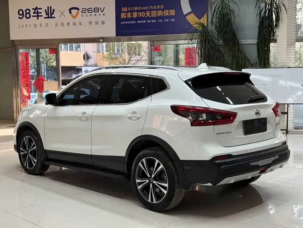 Nissan Qashqai — фото 7