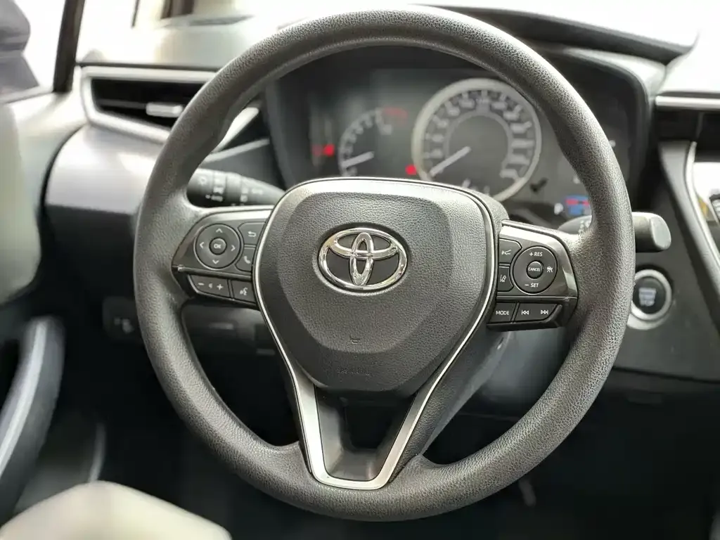 Toyota Corolla — фото 2