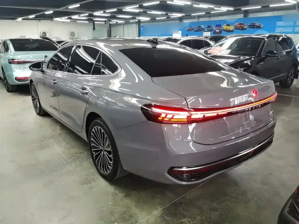 Volkswagen Passat — фото 8