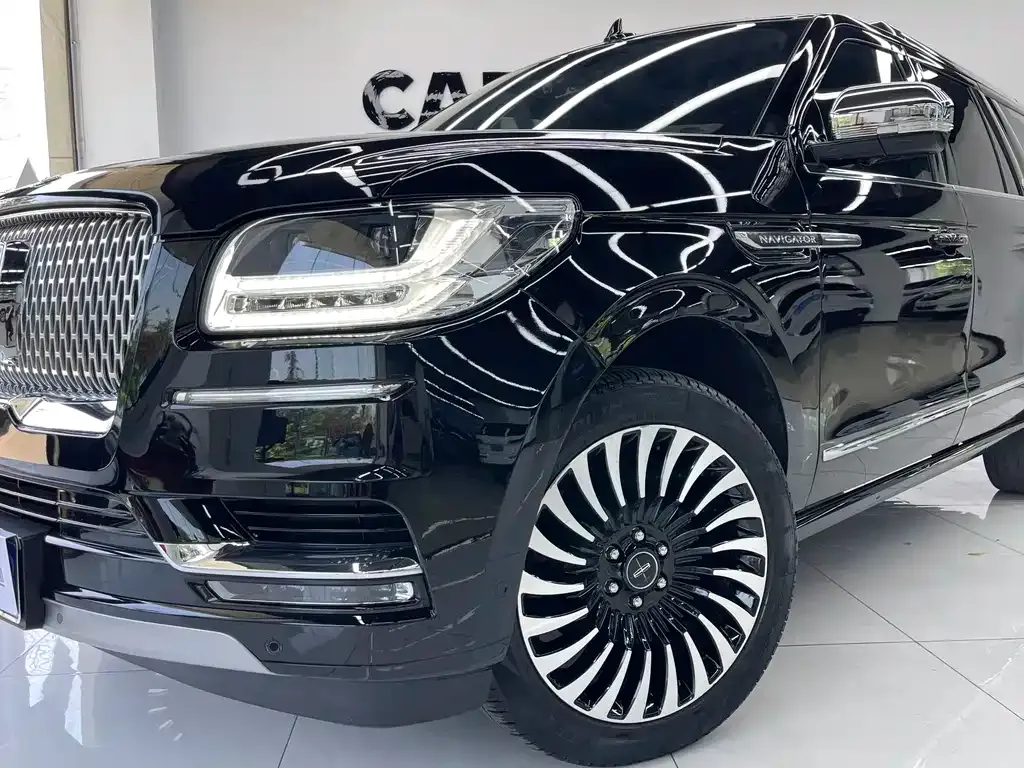 Lincoln Navigator — фото 8
