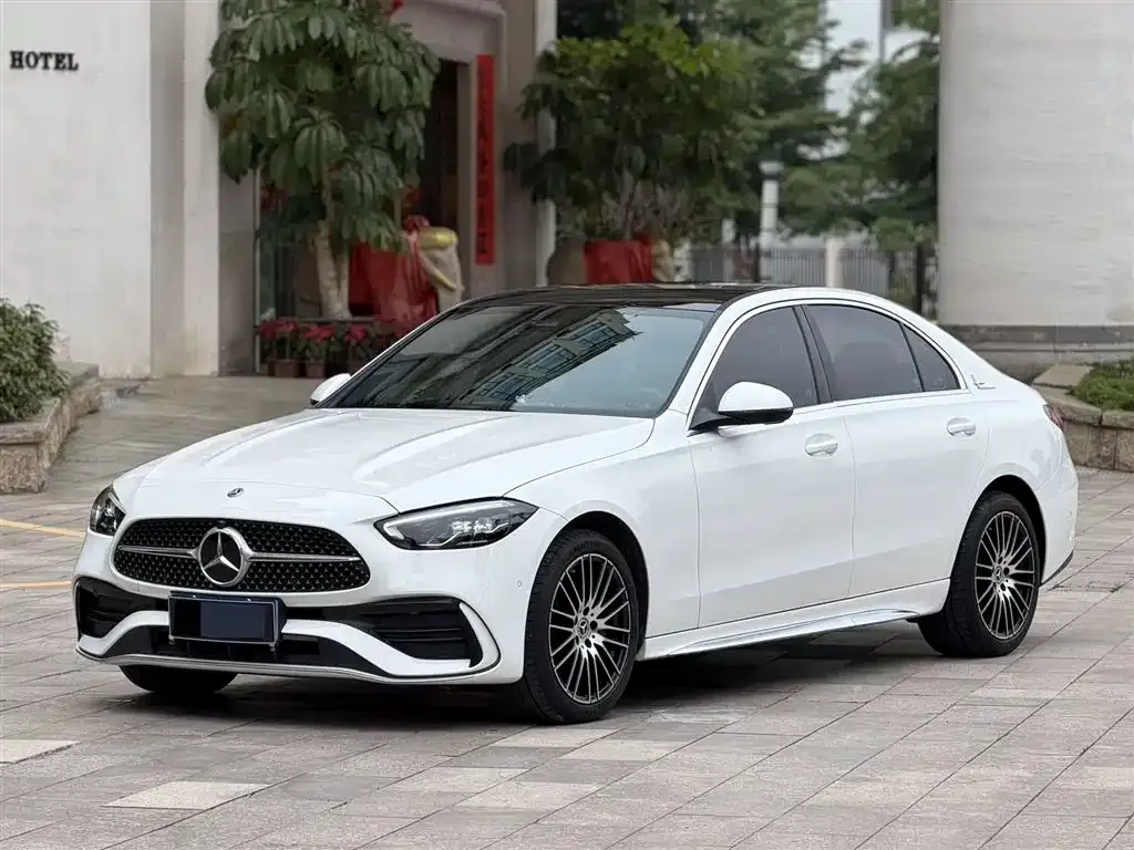 Mercedes-Benz C-Class — фото 1