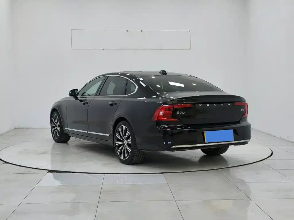 Volvo S90 — фото 6