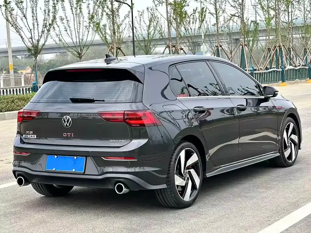 Volkswagen Golf GTI 2023 из CN, фото 10