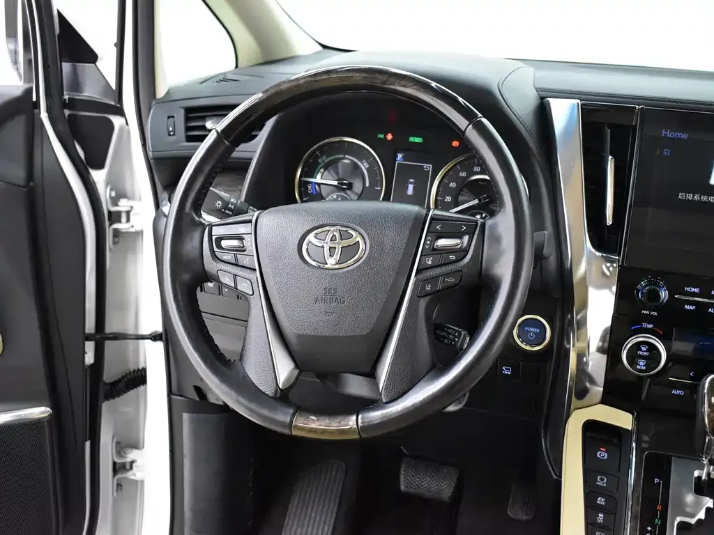 Toyota Vellfire — фото 10