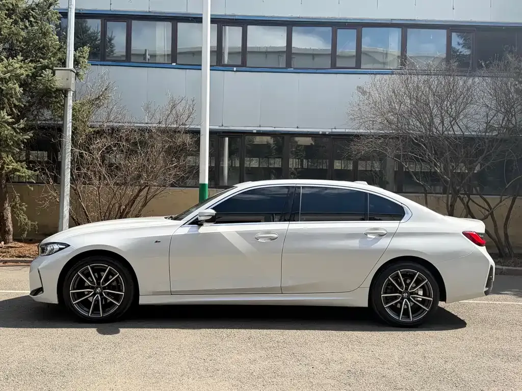 BMW 3 Series 2023 из CN, фото 3