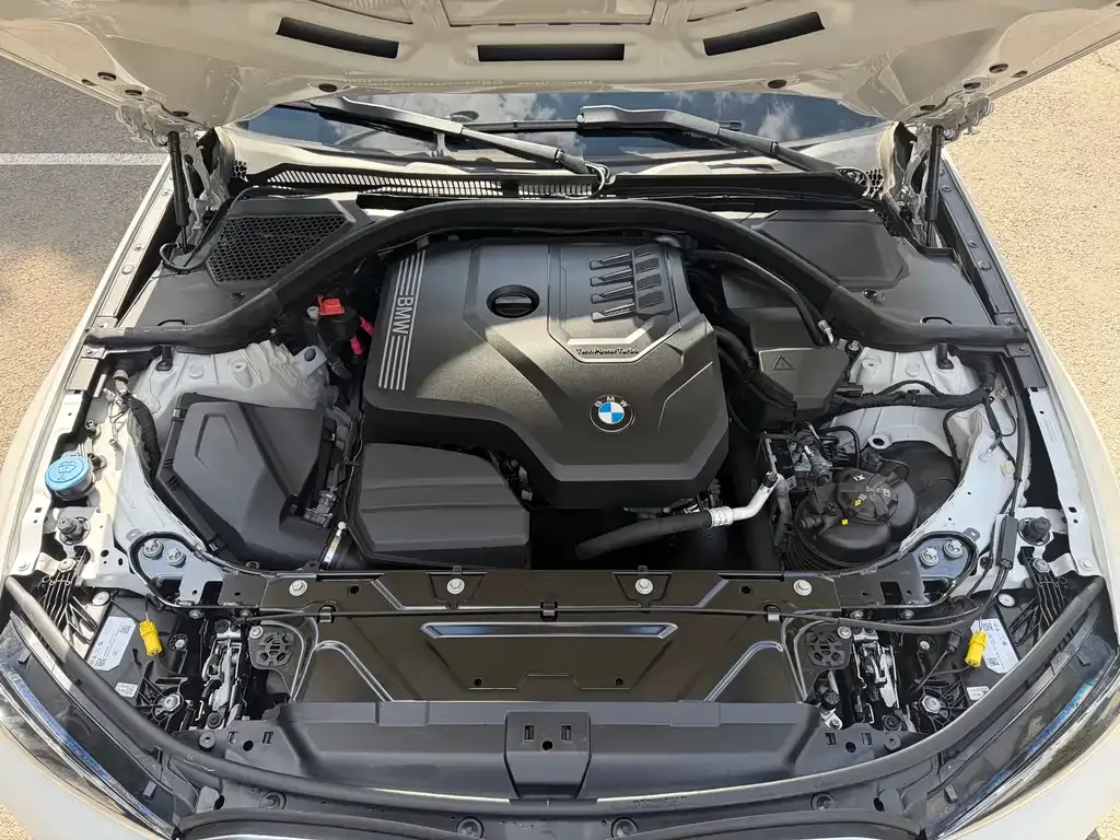 BMW 3 Series 2023 из CN, фото 5