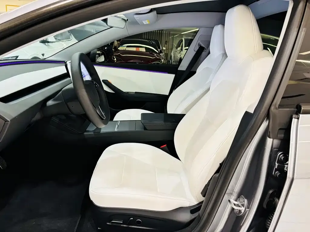 Tesla Model 3 — фото 4