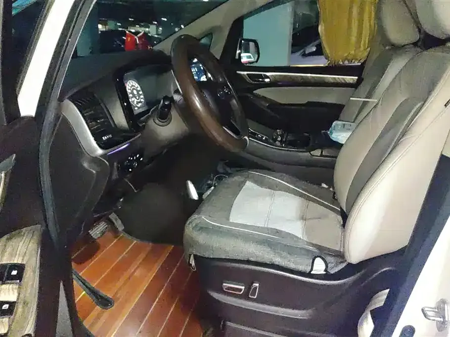 GAC Motor Trumpchi M8 — фото 9