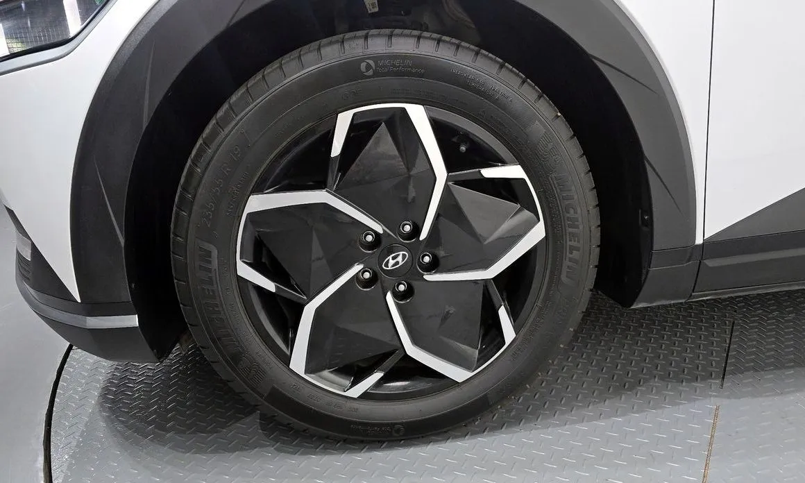 Hyundai Ioniq5 — фото 9