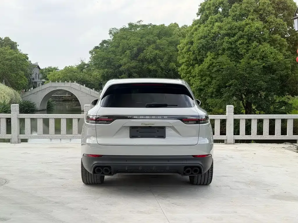 Porsche Cayenne Hybrid — фото 10