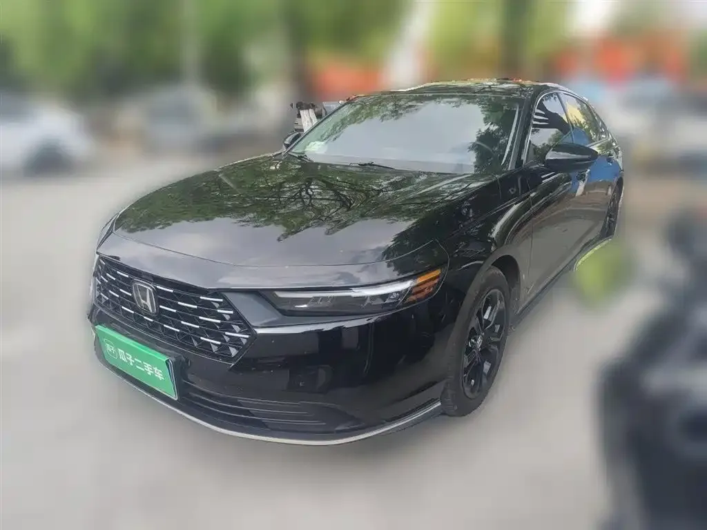 Honda Accord — фото 1