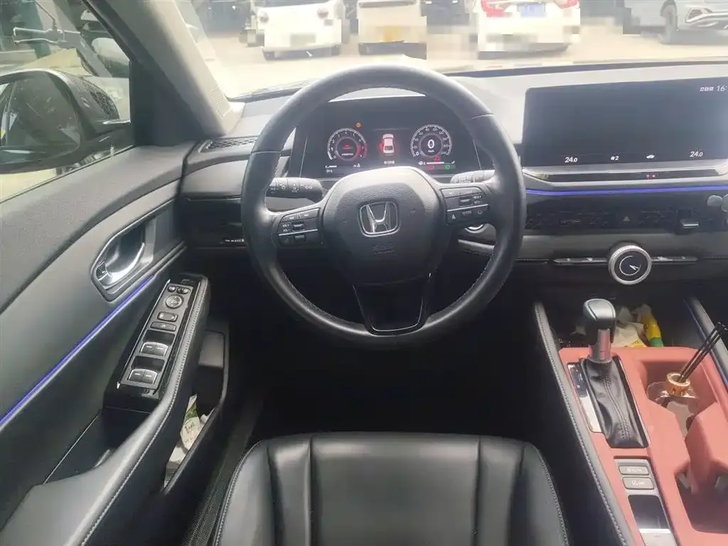 Honda Accord — фото 10