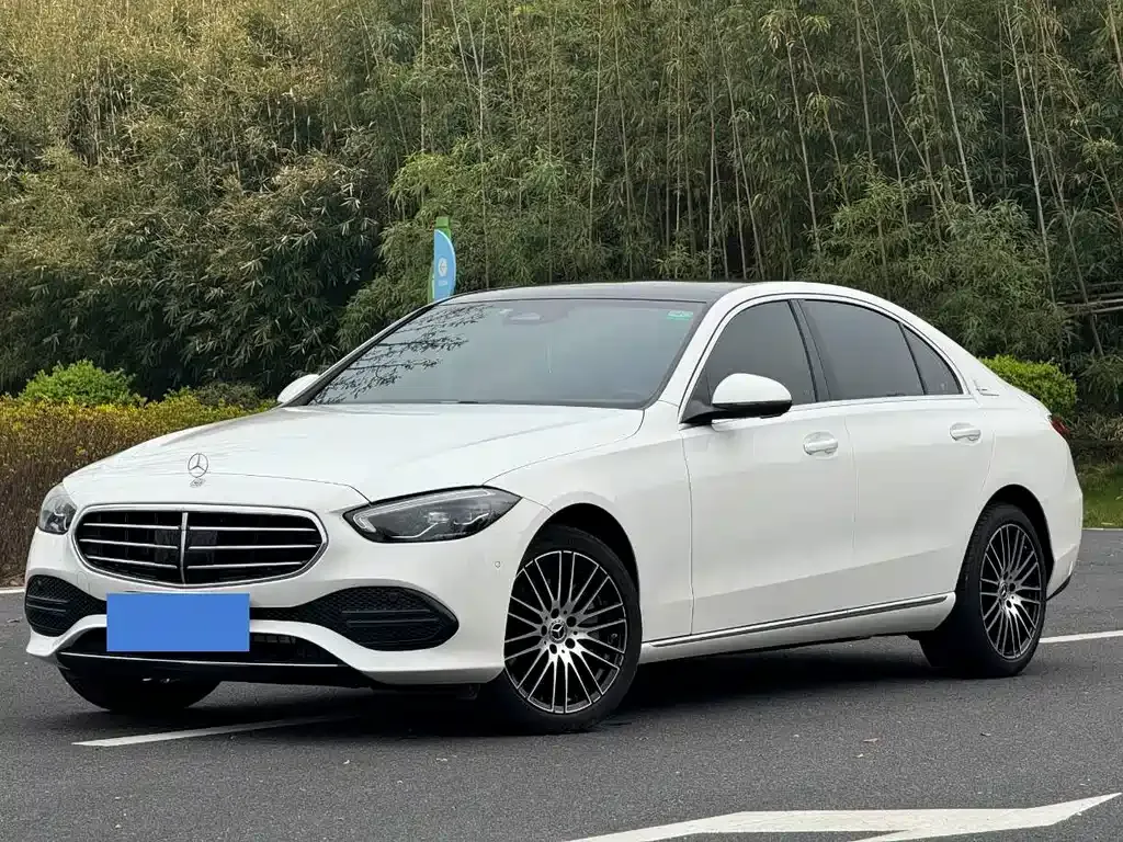Mercedes-Benz C-Class — фото 1