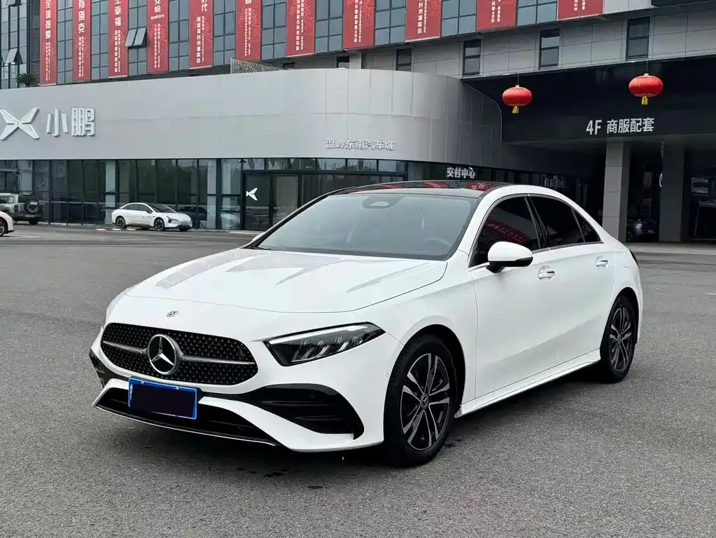 Mercedes-Benz A-Class — фото 6