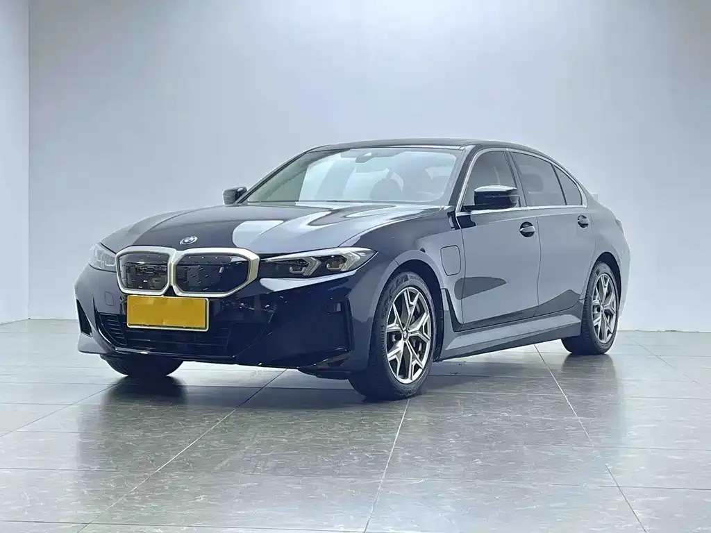 BMW i3 — фото 1