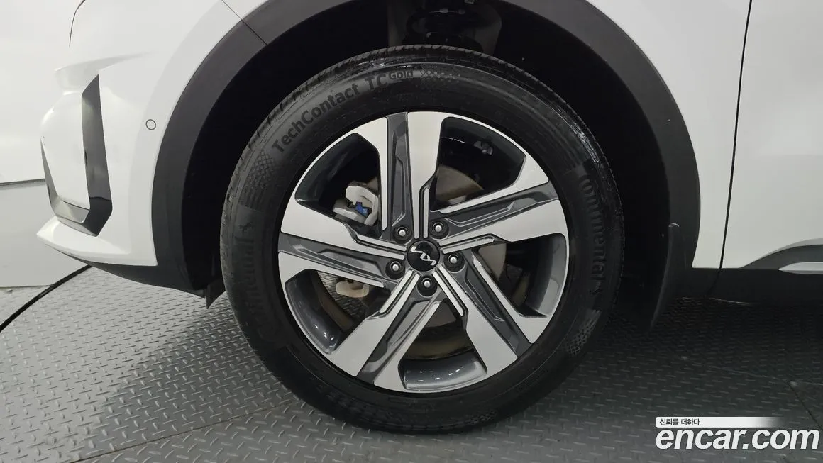 Kia Sorento — фото 9