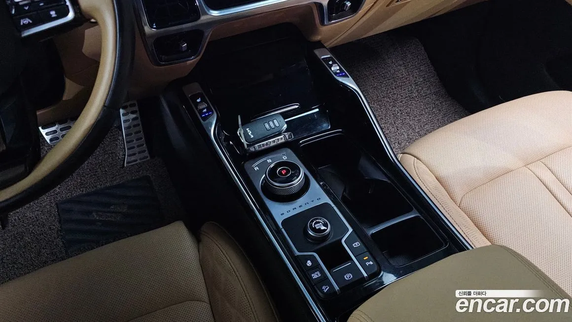 Kia Sorento — фото 8