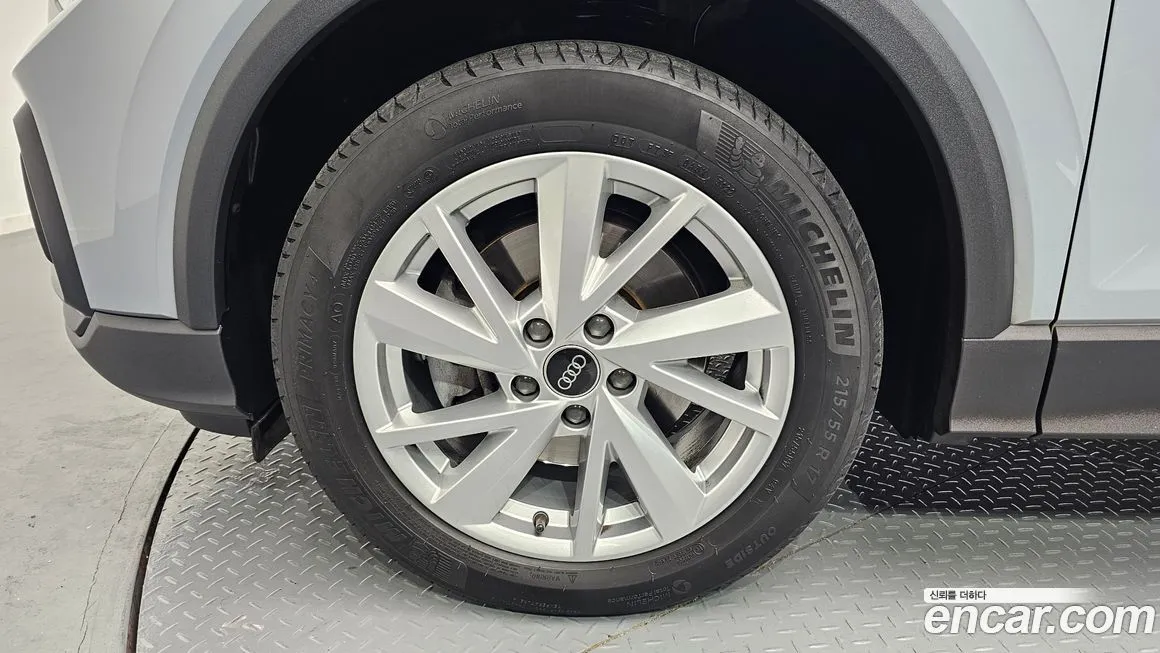 Audi Q2 2023 из KR, фото 5