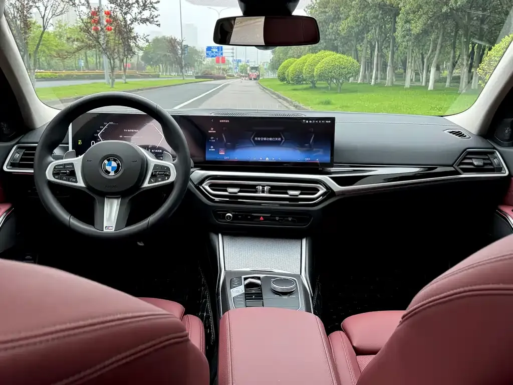 BMW 3 Series 2024 из CN, фото 3