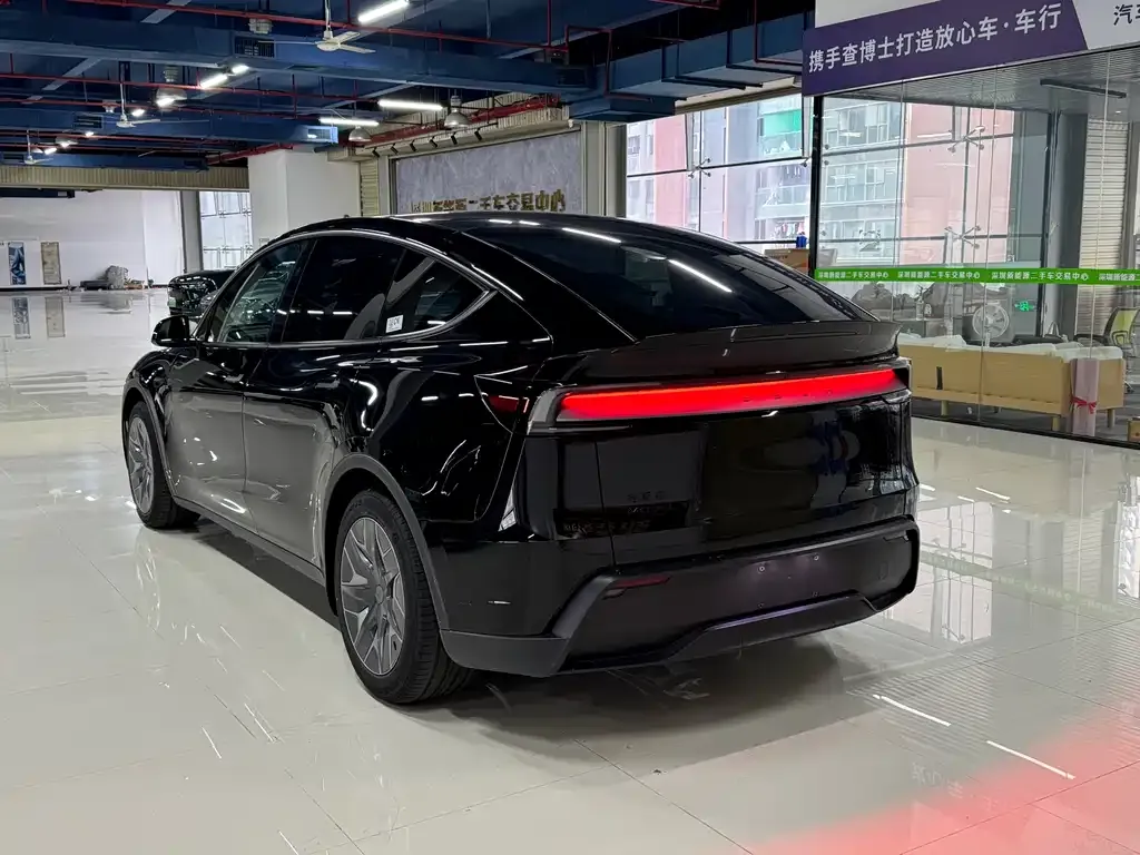 Tesla Model Y L 2026 из CN, фото 5