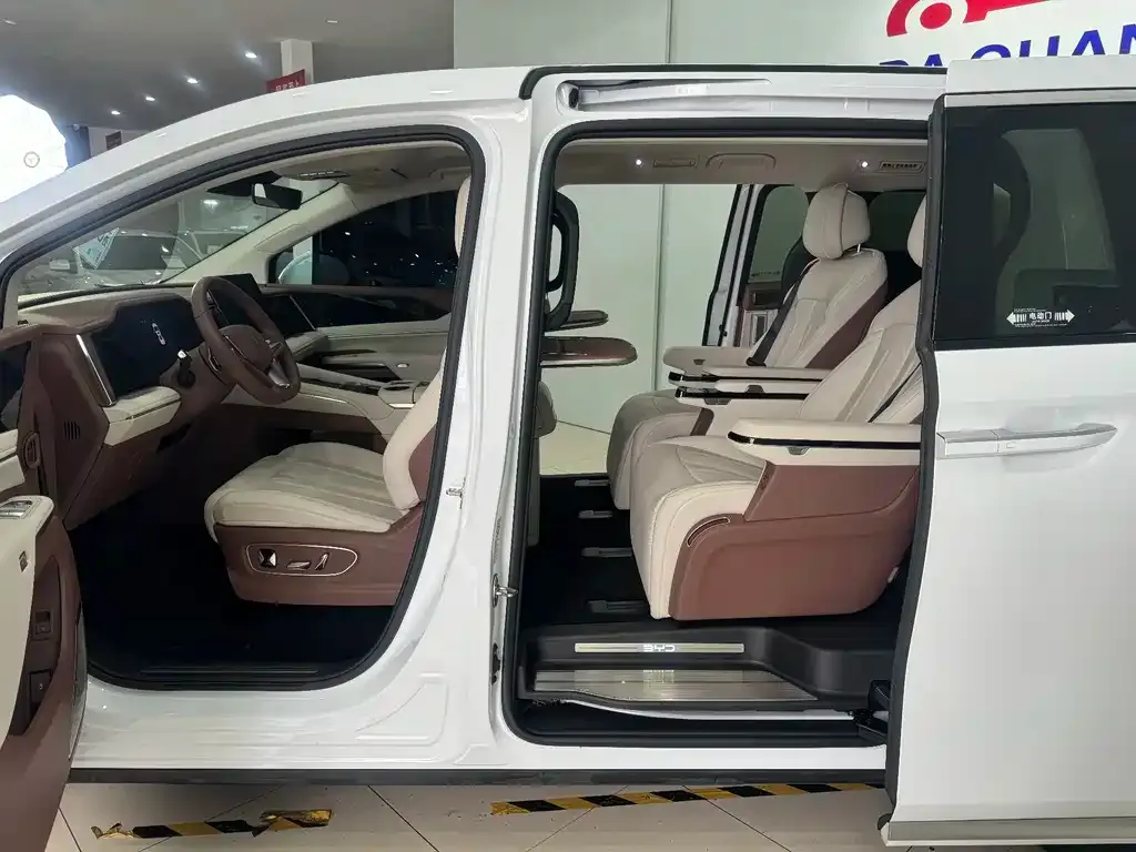 BYD Xia 2025 из CN, фото 10