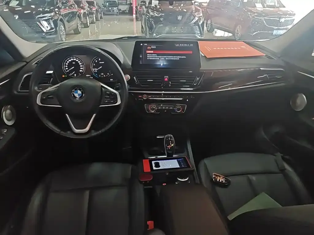 BMW 1 Series 2021 из CN, фото 9