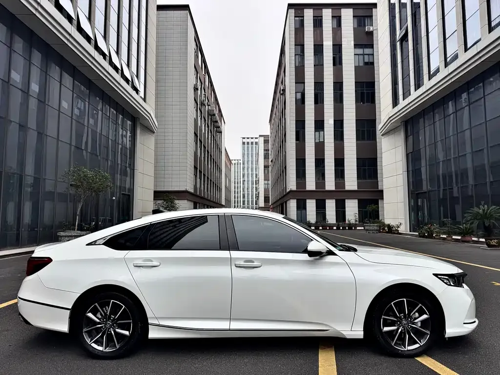 Honda Inspire 2023 из CN, фото 4
