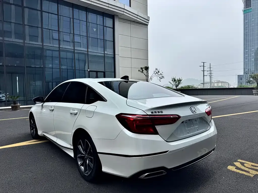 Honda Inspire 2023 из CN, фото 3