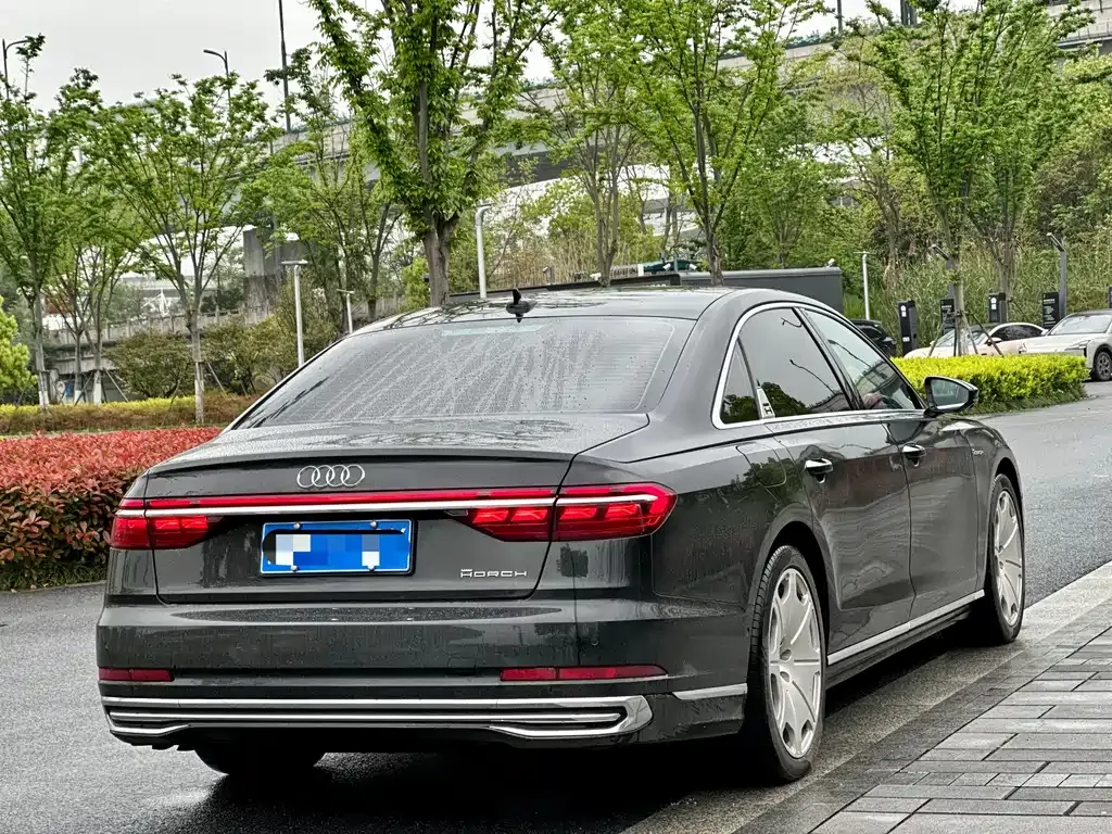 Audi A8 — фото 9