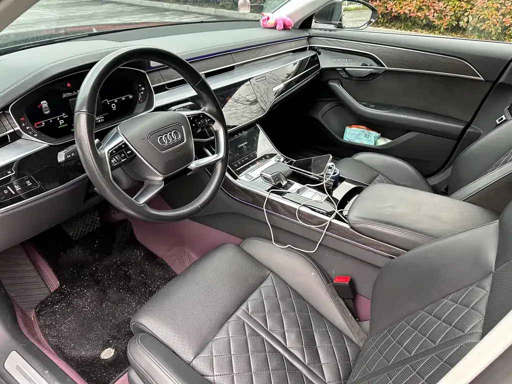 Audi A8 — фото 3