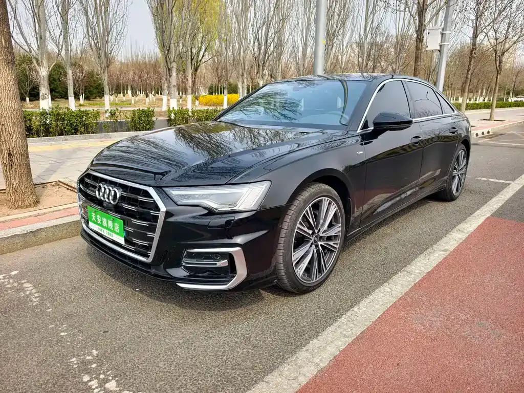 Audi A6L — фото 1