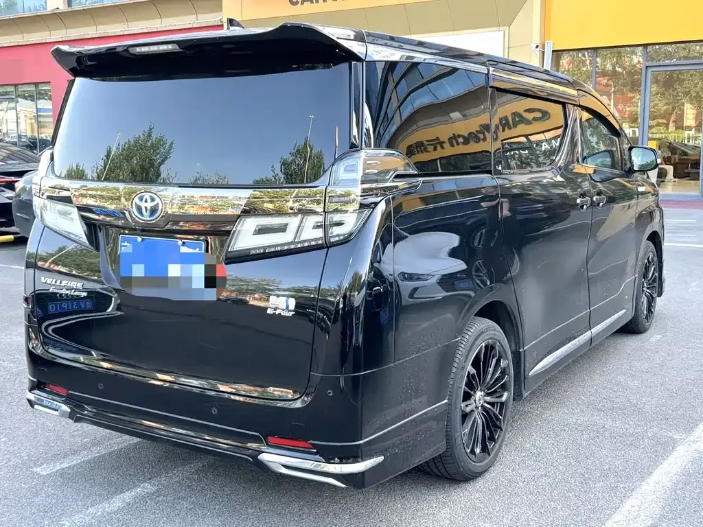 Toyota Vellfire — фото 5