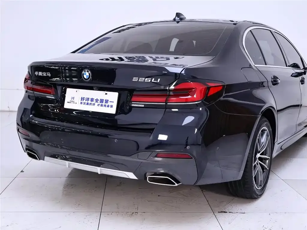 BMW 5 Series — фото 4