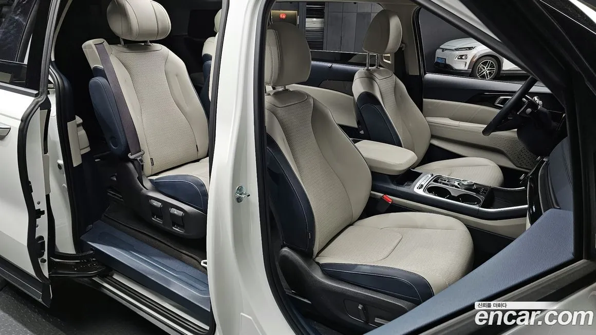 Kia Carnival — фото 10
